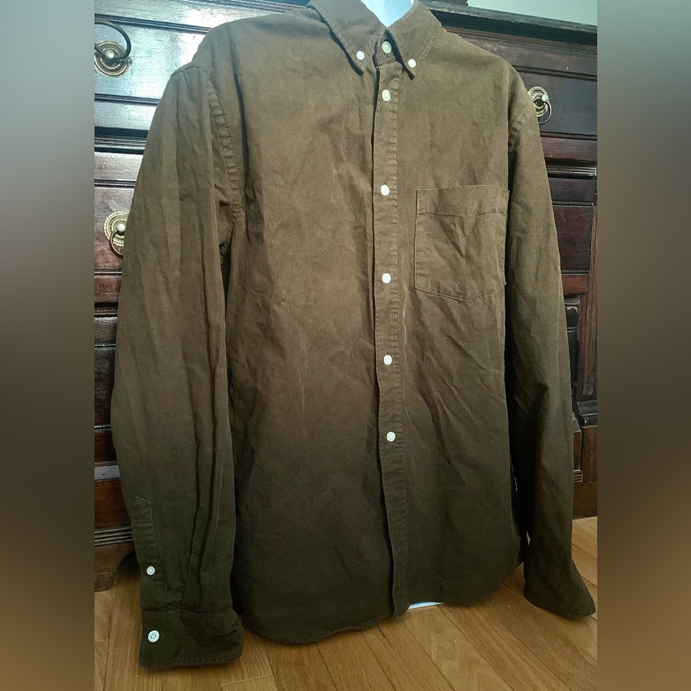 H&M Casual Sift Corduroy  Button-Down Shirt